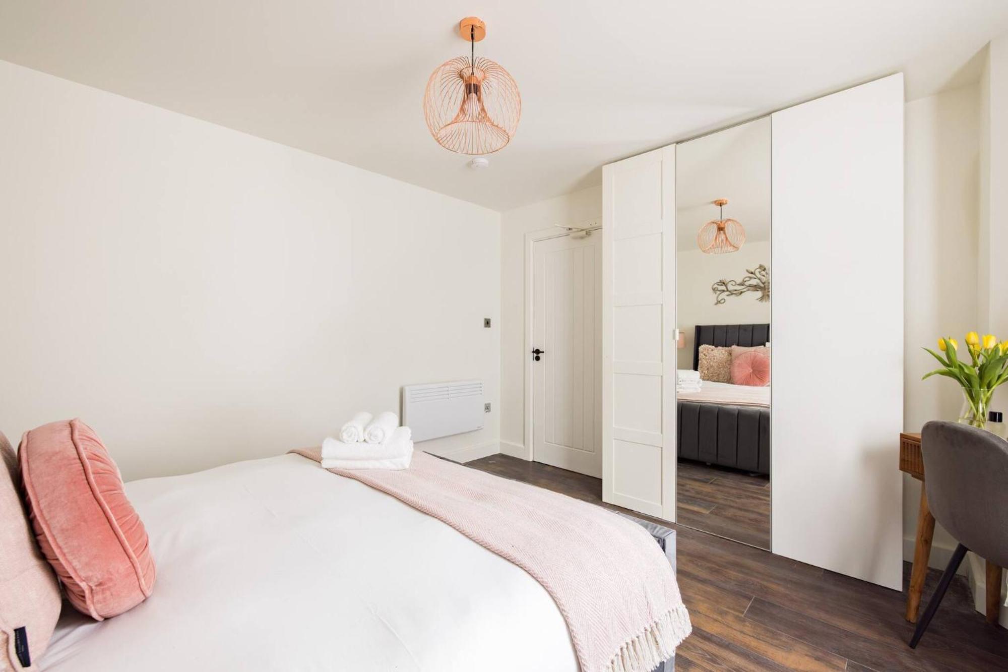 Wild Roses Serviced Apartments - Chelsea Лондон Екстериор снимка